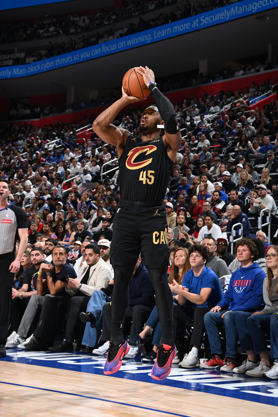 王者归来！米切尔下半场39分追平NBA历史，骑士扳平比分，天王山宣言：带上能量去客场抢胜 附G4录像回放