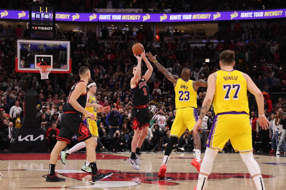 NBA公牛队最新消息：核心吉迪成功接受右脚踝手术 预计恢复时间3个月 上赛季场均17+8+9
